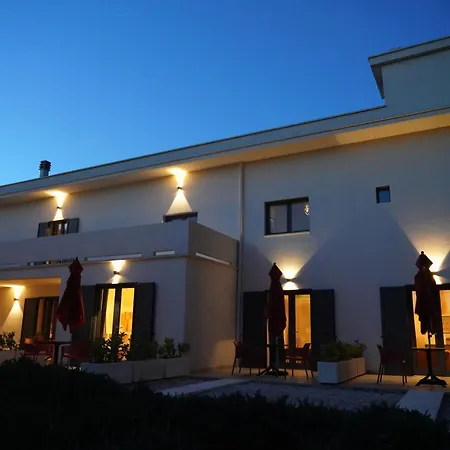 Corte Artemide فندق مبيت وإفطار