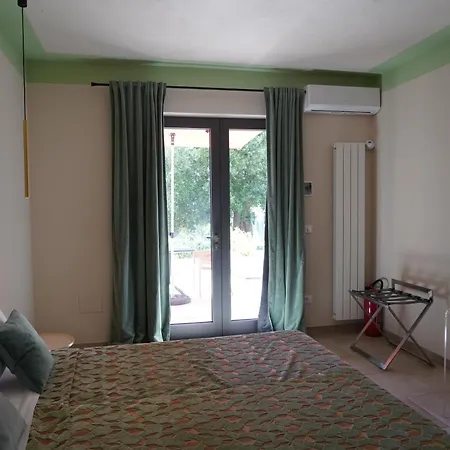 Couette-café Corte Artemide 4*